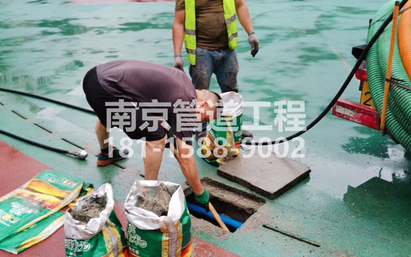 218劝业路管道清淤